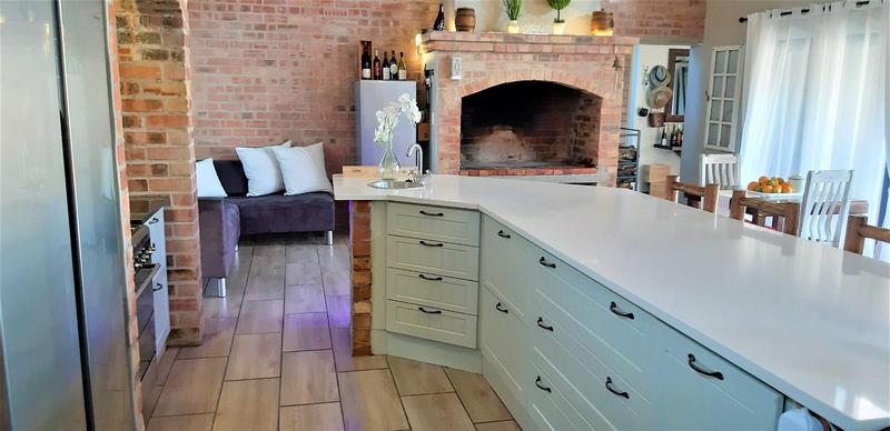 4 Bedroom Property for Sale in Myburgh Park Western Cape